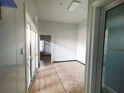 预制生活舱内部